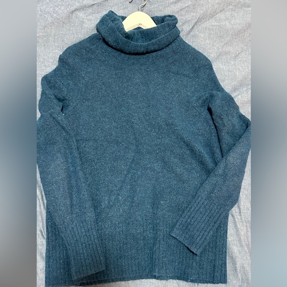Aritzia Babaton Plutarch Sweater for sale - Picture 3 of 5